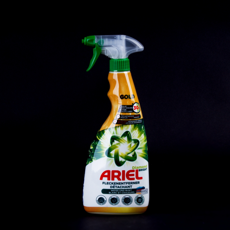 Odstraňovač skrvn Ariel Gold na bílé a barevné prádlo