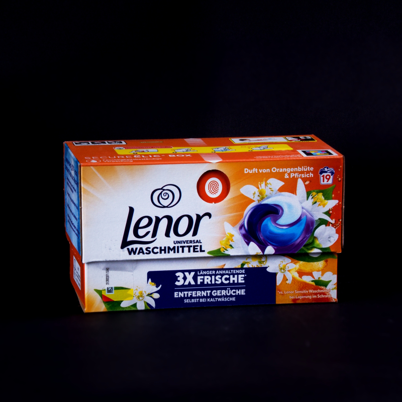 Lenor kapsle na praní prádla Universal Pomerančový květ a broskve